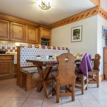 Apartment Les Fermes De Meribel 5p 9p. *