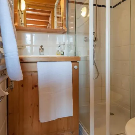 Apartment Les Fermes De Meribel 5p 9p. *